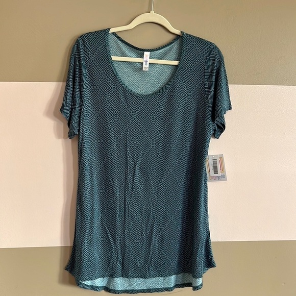 NWT Lularoe Classic T L - Picture 1 of 7